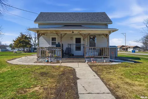 736 Washington St, Minonk, IL 61760