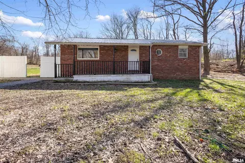 2295 Ledford Rd, Harrisburg, IL 62946