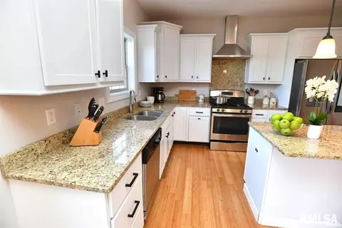 Kitchen - 1260 Silver Oak Cir, Normal, IL 61761 photo 1 of 1