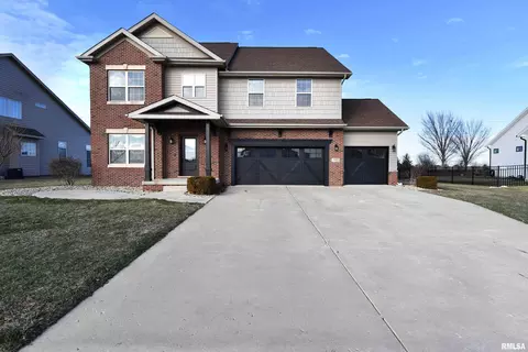 1260 Silver Oak Cir, Normal, IL 61761