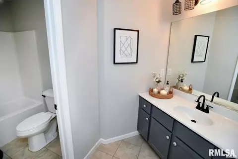 Bath - 1260 Silver Oak Cir, Normal, IL 61761 photo 1 of 2
