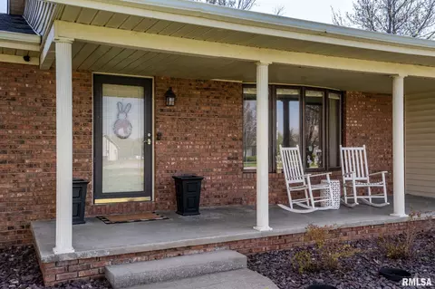 Exterior - 2944 Delora Ln, Herrin, IL 62948 photo 3 of 7