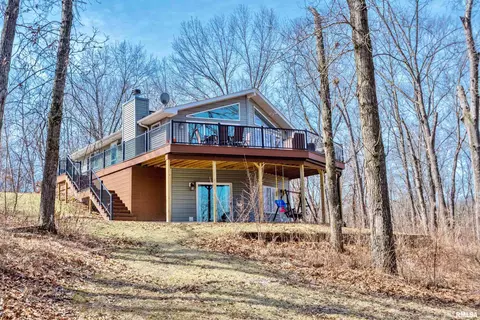 84 Walnut Ct, Dahinda, IL 61428