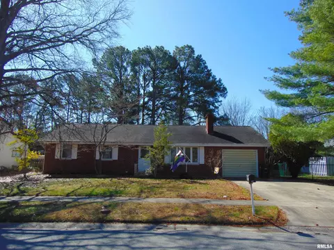 1713 W Sunset St, Carbondale, IL 62901