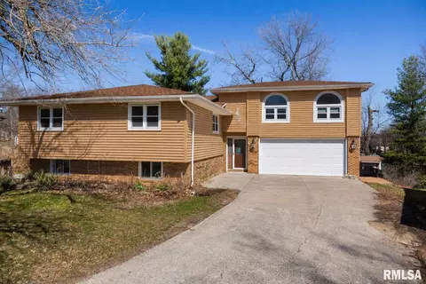 Exterior - 4304 S Arn Ct, Mapleton, IL 61547 photo 2 of 6