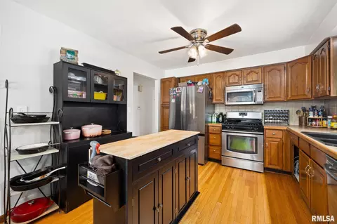 Kitchen - 4304 S Arn Ct, Mapleton, IL 61547 photo 3 of 3