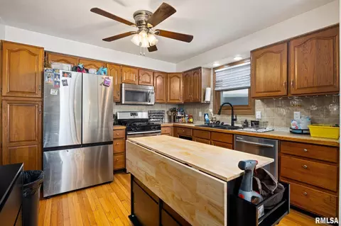 Kitchen - 4304 S Arn Ct, Mapleton, IL 61547 photo 2 of 3