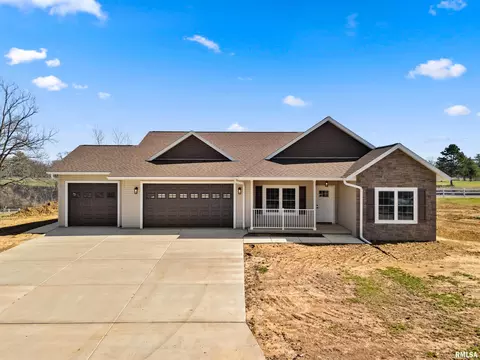 14988 E Country Club Dr, Cuba, IL 61427