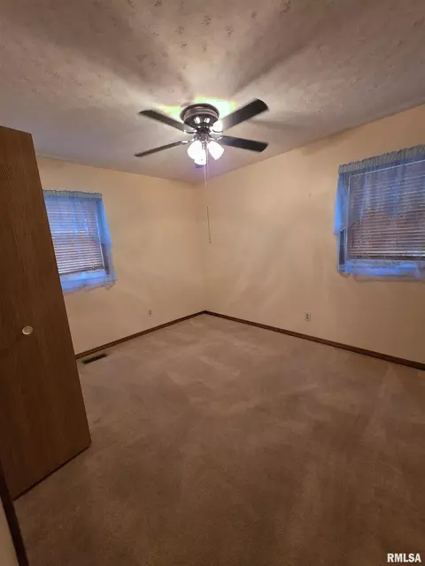 Bedroom - 917 E Baker St, Bloomington, IL 61701 photo 2 of 3