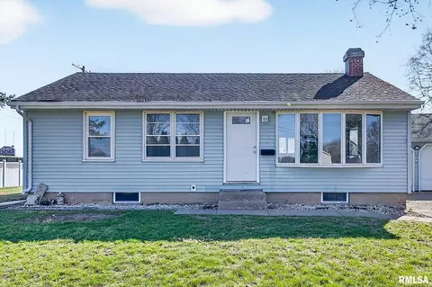 300 N Stanley Dr, Chillicothe, IL 61523