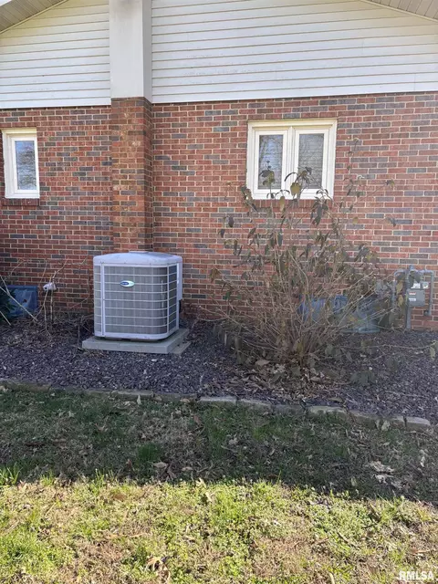 Exterior - 3 Brock Ln, Murphysboro, IL 62966 photo 8 of 8