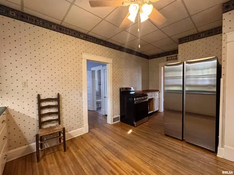 Kitchen - 422 N Randolph St, Macomb, IL 61455 photo 4 of 6