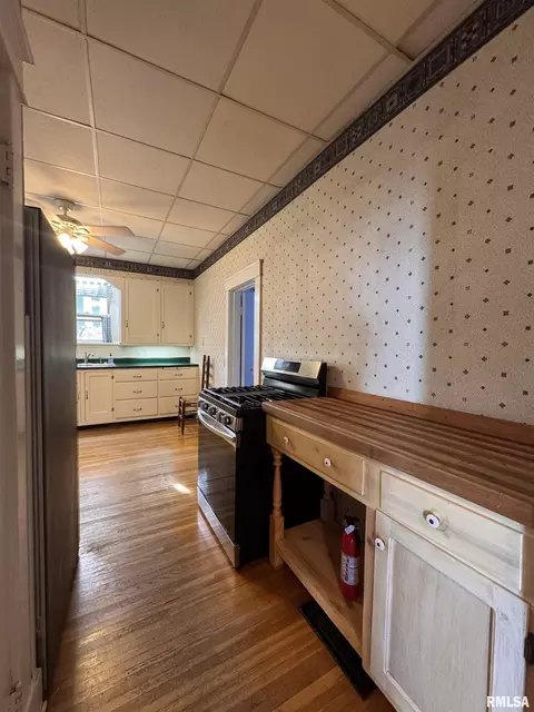 Kitchen - 422 N Randolph St, Macomb, IL 61455 photo 6 of 6