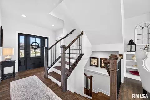 Entry Way - 3000 W Saddle Creek Dr, Dunlap, IL 61525 photo 1 of 3