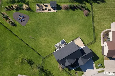 View/Area - 3000 W Saddle Creek Dr, Dunlap, IL 61525 photo 2 of 2
