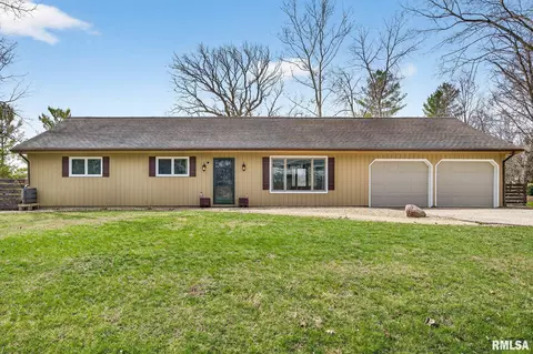 13519 N Lakewood Dr, Dunlap, IL 61525