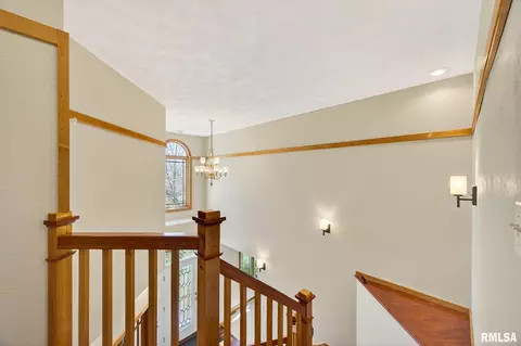 Entry Way - 709 Marcus Ct, Chillicothe, IL 61523 photo 3 of 3