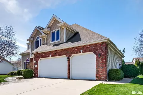 Exterior - 709 Marcus Ct, Chillicothe, IL 61523 photo 3 of 8