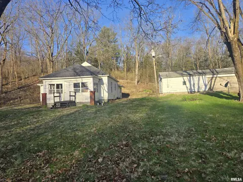 1450 N Township Rd, Biggsville, IL 61418