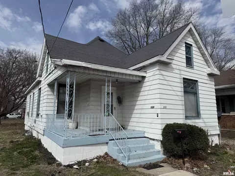 2129 N Wisconsin Ave, Peoria, IL 61603