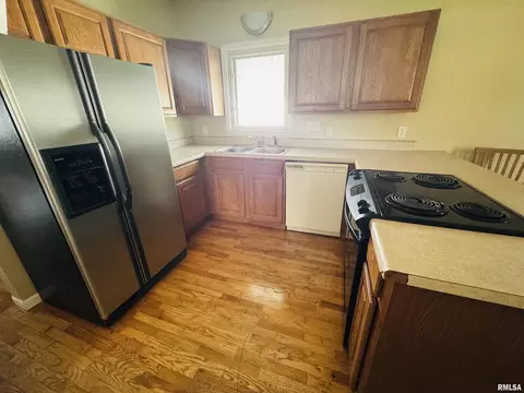 Kitchen - 1500 W Tyler St, Herrin, IL 62948 photo 2 of 2