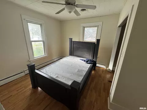Bedroom - 1500 W Tyler St, Herrin, IL 62948 photo 1 of 2
