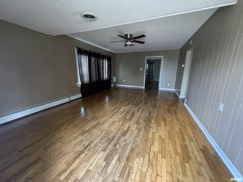 Living - 1500 W Tyler St, Herrin, IL 62948 photo 1 of 1
