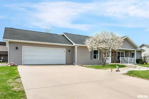 Exterior - 901 N Easy St, Roanoke, IL 61561 photo 2 of 6