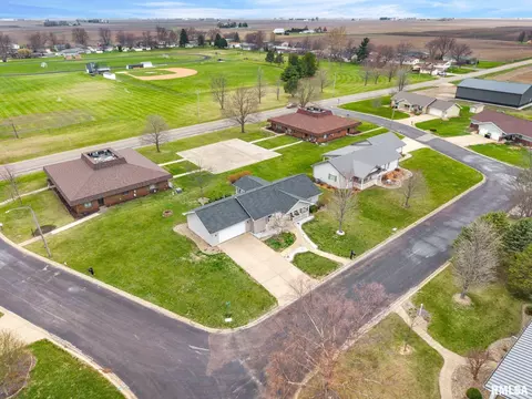 View/Area - 901 N Easy St, Roanoke, IL 61561 photo 6 of 10