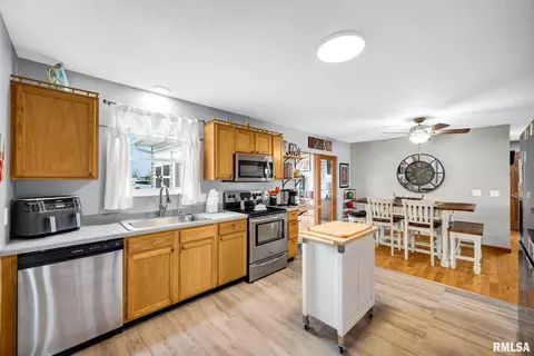 Kitchen - 901 N Easy St, Roanoke, IL 61561 photo 2 of 2
