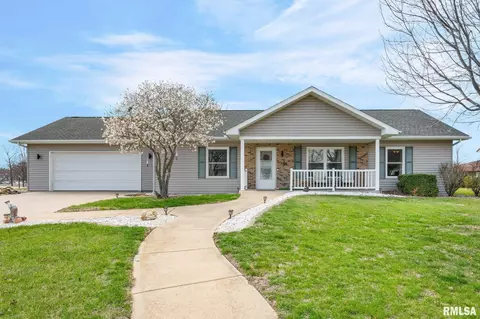 901 N Easy St, Roanoke, IL 61561