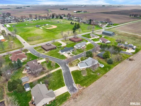 View/Area - 901 N Easy St, Roanoke, IL 61561 photo 7 of 10