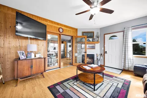 Living - 901 N Easy St, Roanoke, IL 61561 photo 3 of 3