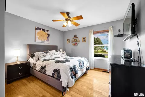 Bedroom - 901 N Easy St, Roanoke, IL 61561 photo 3 of 4