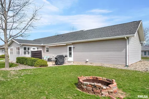 Exterior - 901 N Easy St, Roanoke, IL 61561 photo 3 of 6