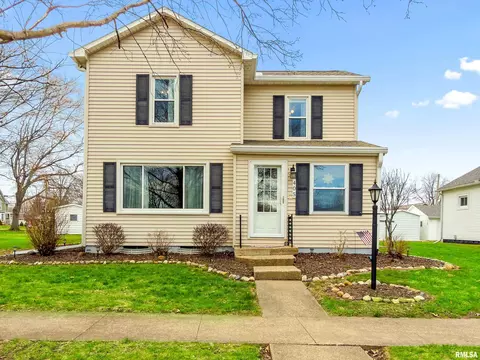405 W Dearborn St, Elmwood, IL 61529