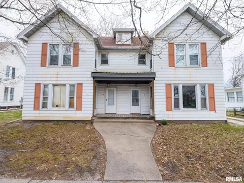 503 W Main St, Elmwood, IL 61529