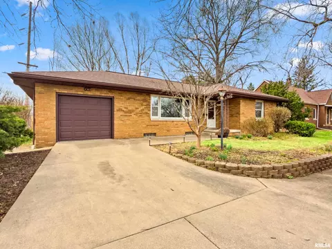 4303 N University St, Peoria, IL 61614