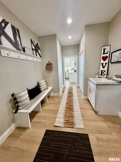 Entry Way - 107 Samuel Ct, Washington, IL 61571 photo 2 of 2