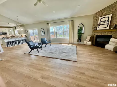 Living - 107 Samuel Ct, Washington, IL 61571 photo 1 of 9