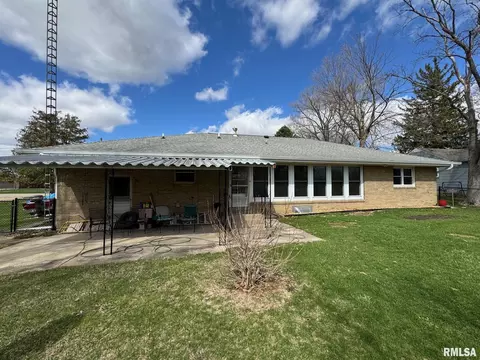 213 State St, Washburn, IL 61570 photo 27