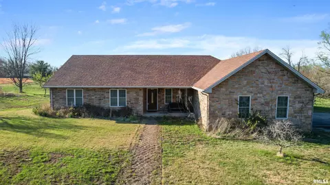 450 Spring Hill Ln, Cobden, IL 62920