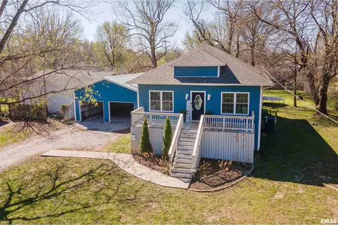 1507 W Maplewood St, Marion, IL 62959