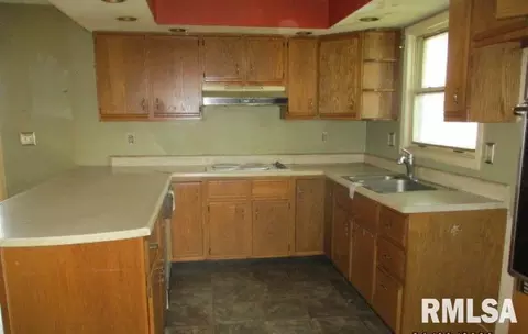 116 N Griffin St, Macomb, IL 61455 photo 3