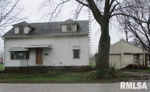 116 N Griffin St, Macomb, IL 61455