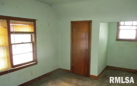 116 N Griffin St, Macomb, IL 61455 photo 4