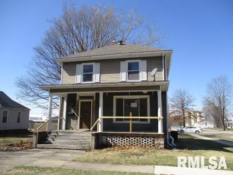 217 N Broad St, Lacon, IL 61540