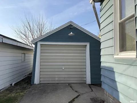 Other - 714 E Ash St, Canton, IL 61520 photo 10 of 12