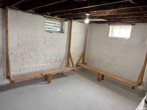 Other - 714 E Ash St, Canton, IL 61520 photo 4 of 12