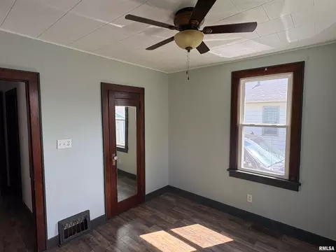 Bedroom - 714 E Ash St, Canton, IL 61520 photo 2 of 8